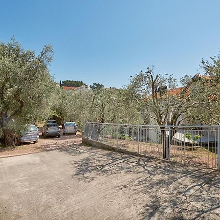 Apartmani Kuca U Maslinama Свети-Стефан Экстерьер фото