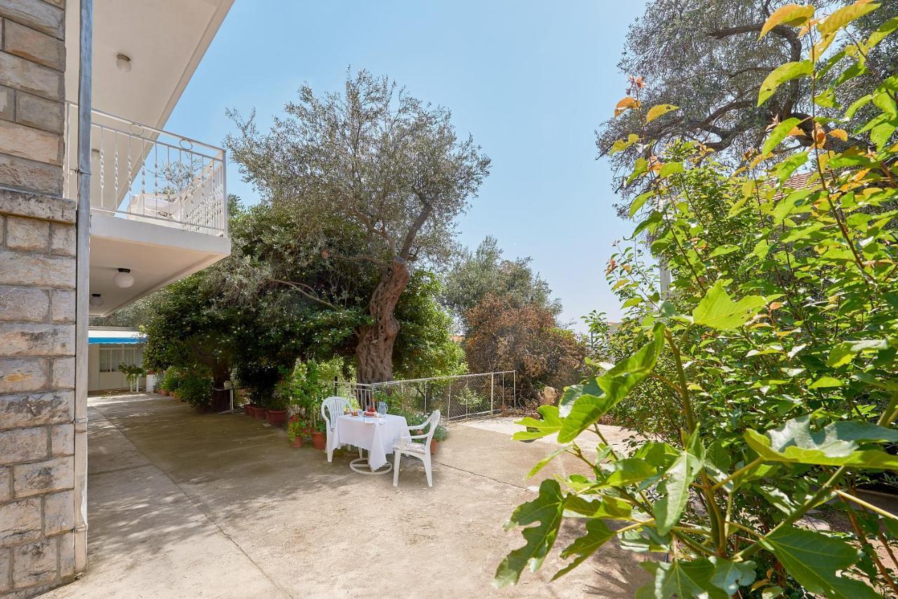 Apartmani Kuca U Maslinama Свети-Стефан Экстерьер фото