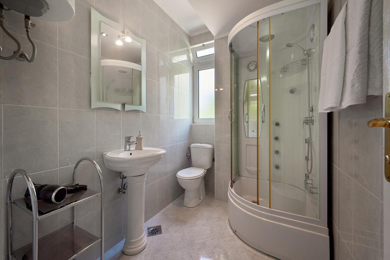 Apartmani Kuca U Maslinama Свети-Стефан Экстерьер фото