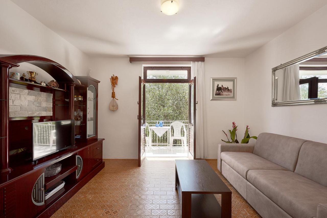 Apartmani Kuca U Maslinama Свети-Стефан Экстерьер фото