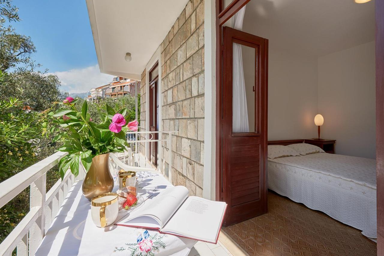 Apartmani Kuca U Maslinama Свети-Стефан Экстерьер фото