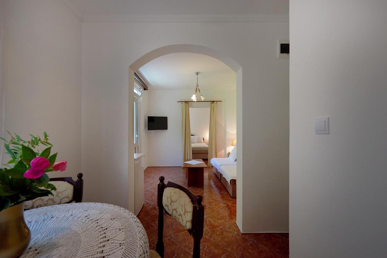 Apartmani Kuca U Maslinama Свети-Стефан Экстерьер фото